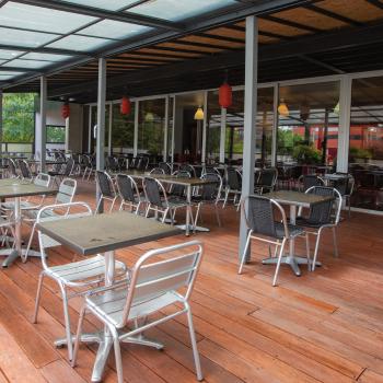 Autre photo de la terrasse du restaurant Japonais Le Shogun à mérignac. Vous y trouverez aussi un parking privé. Accés handicapé et mobilité réduite.